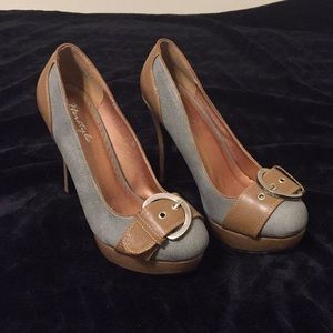 🌼Grey and Tan heels🌼